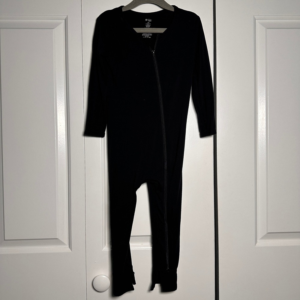 Kyte Baby Bamboo Zipper Romper 4T Black Long Sleeve Sleepwear Modified Cuffs